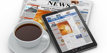 Nên Quảng cáo báo giấy hay báo điện tử